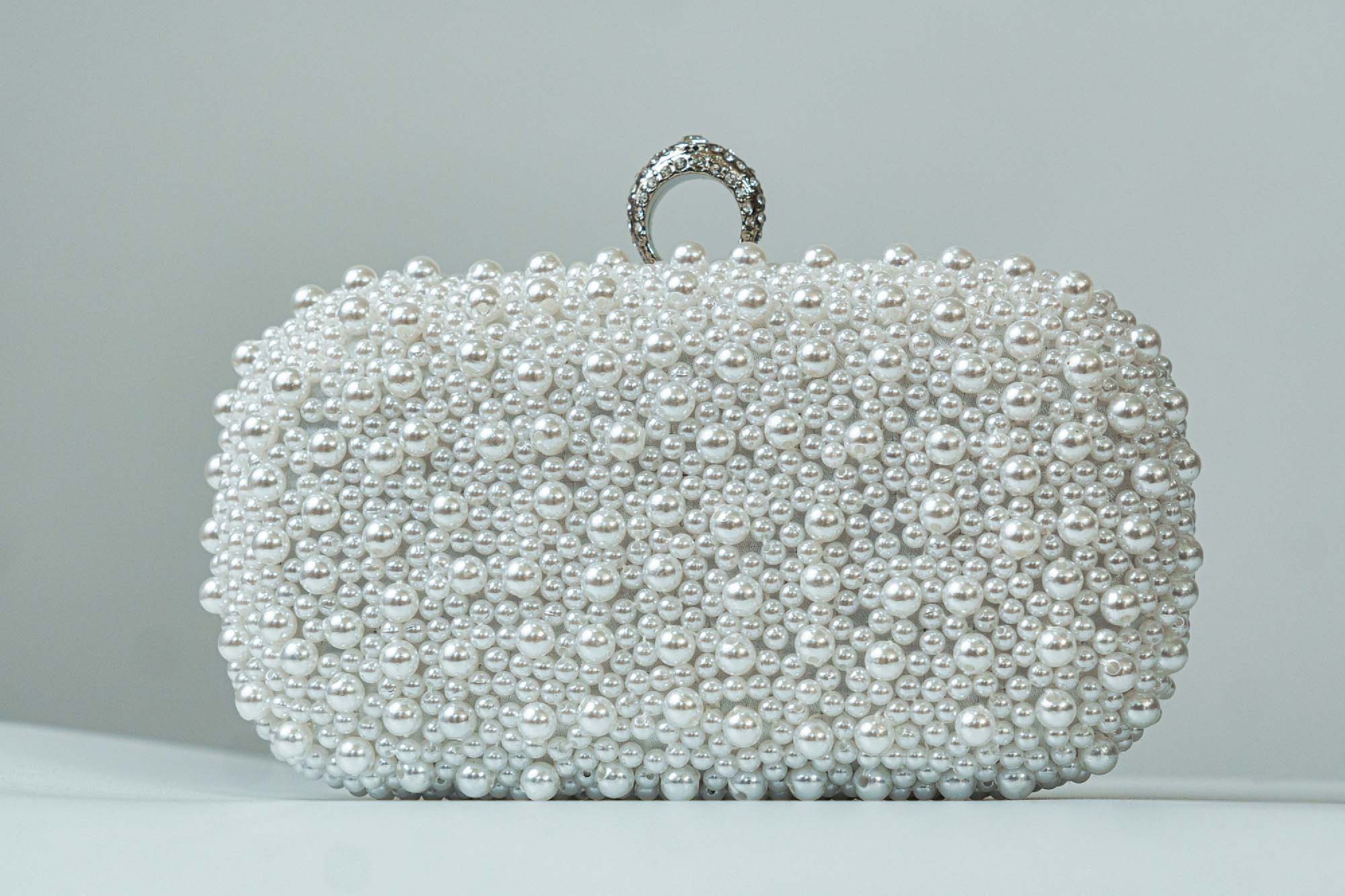 Βραδινό τσαντάκι με πέρλες και στρας