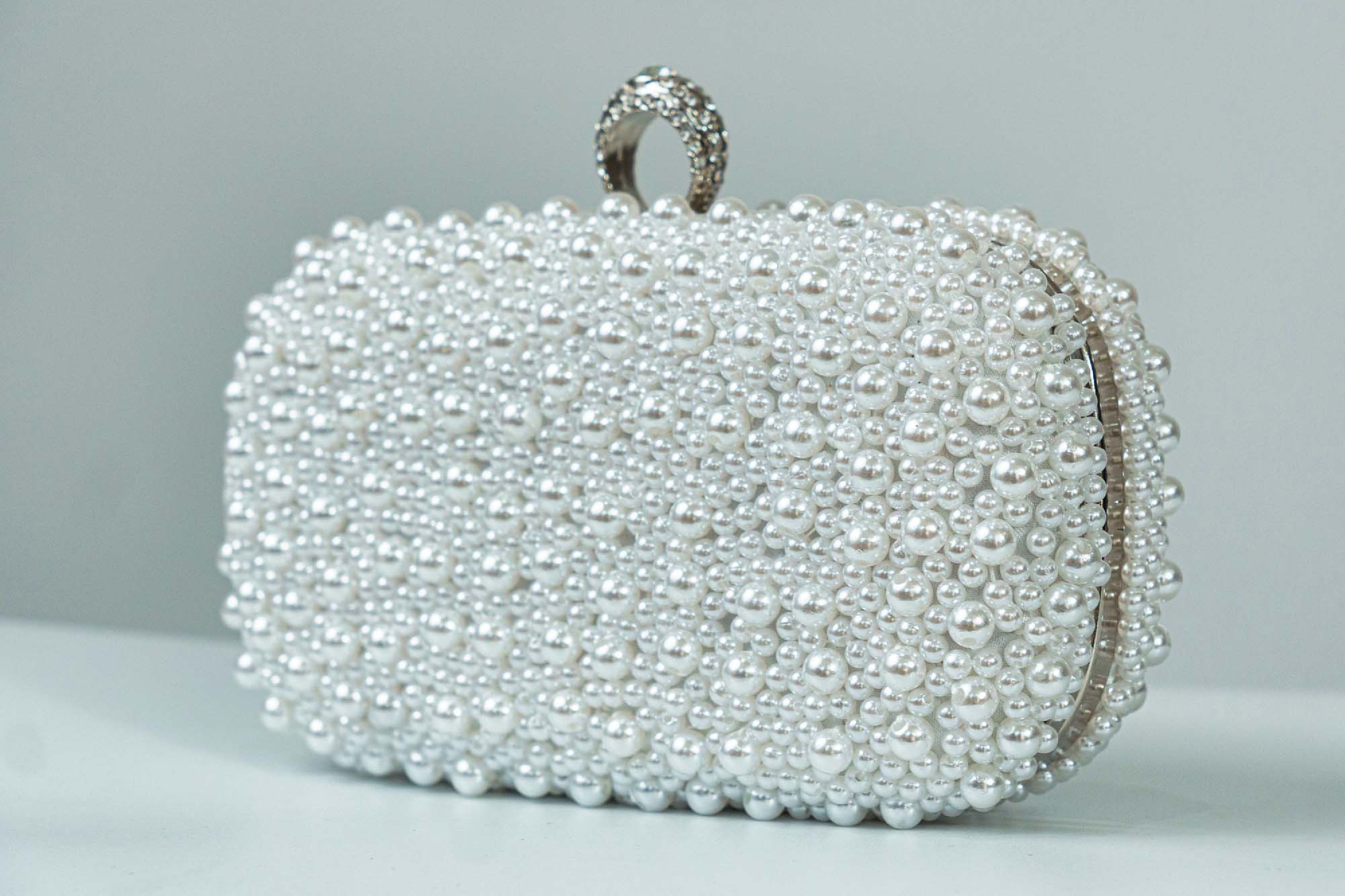 Βραδινό τσαντάκι με πέρλες και στρας