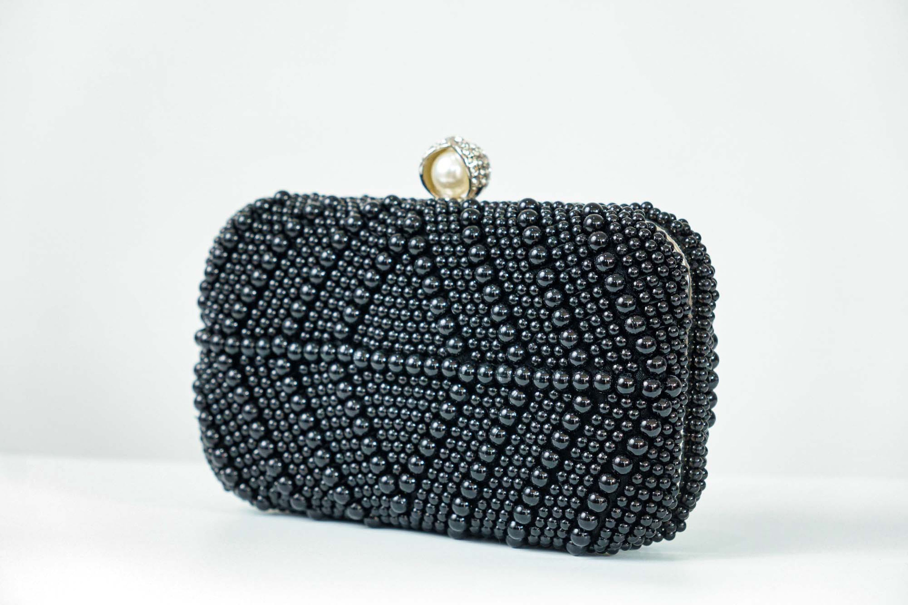 Βραδινό τσαντάκι με πέρλες και στρας