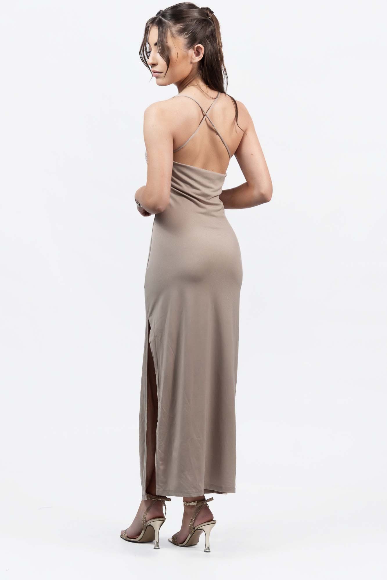 Μάξι μπεζ φόρεμα με σκίσιμο