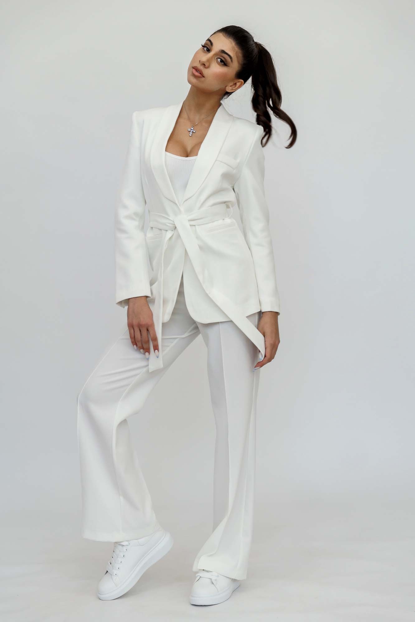Λευκό σετ σακάκι-παντελόνα