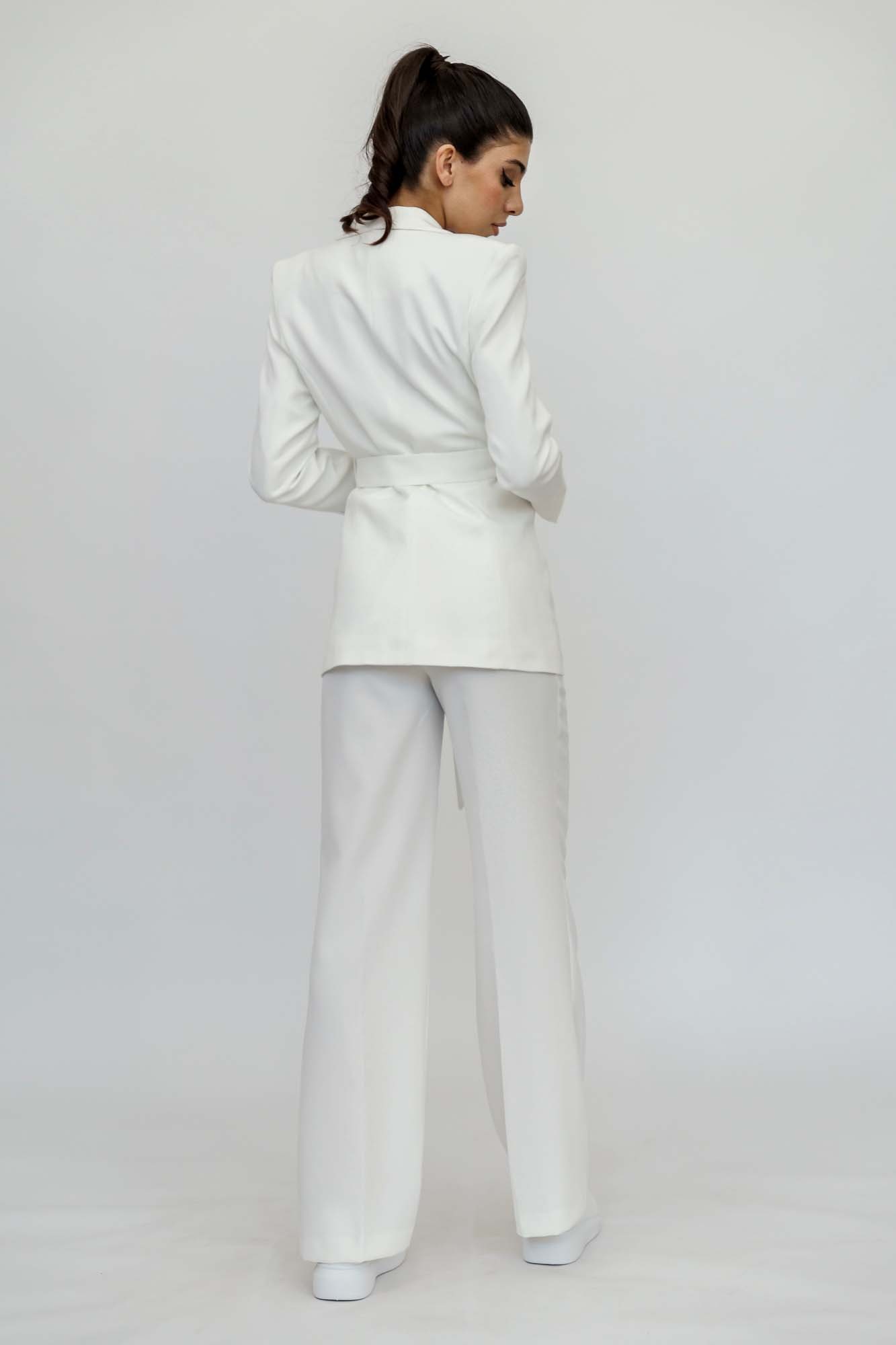 Λευκό σετ σακάκι-παντελόνα