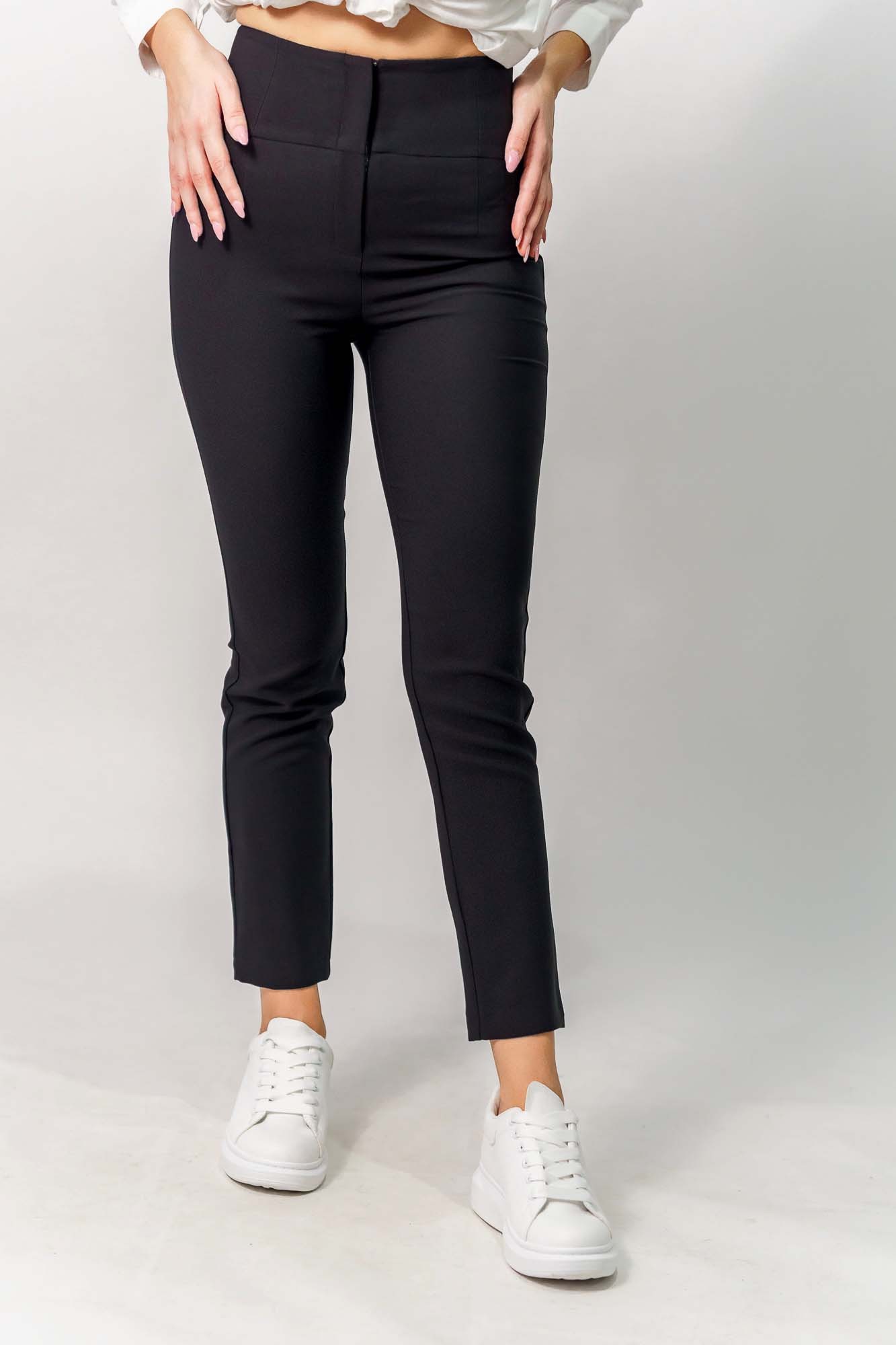 Μαύρο υφασμάτινο παντελόνι