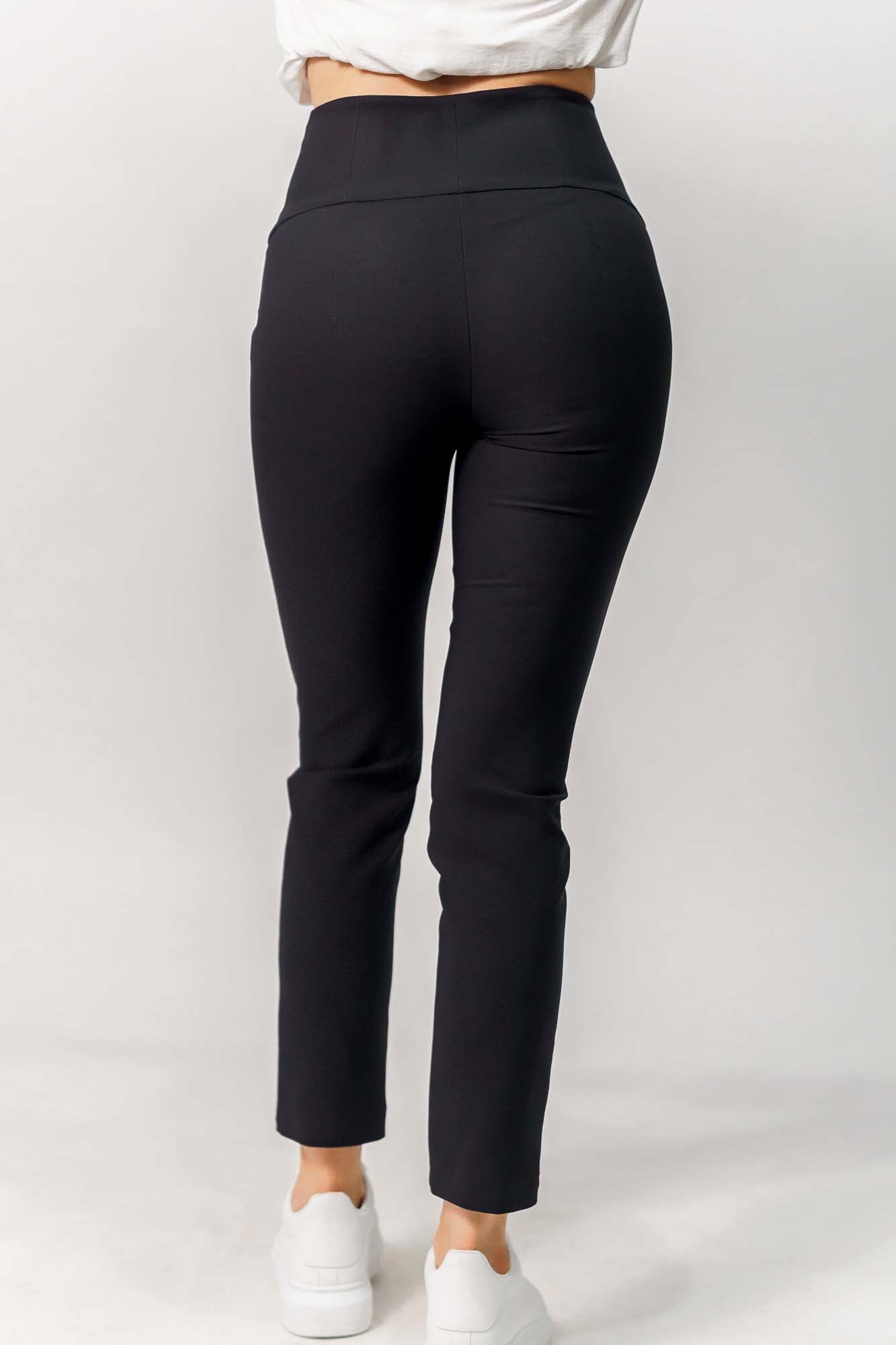 Μαύρο υφασμάτινο παντελόνι