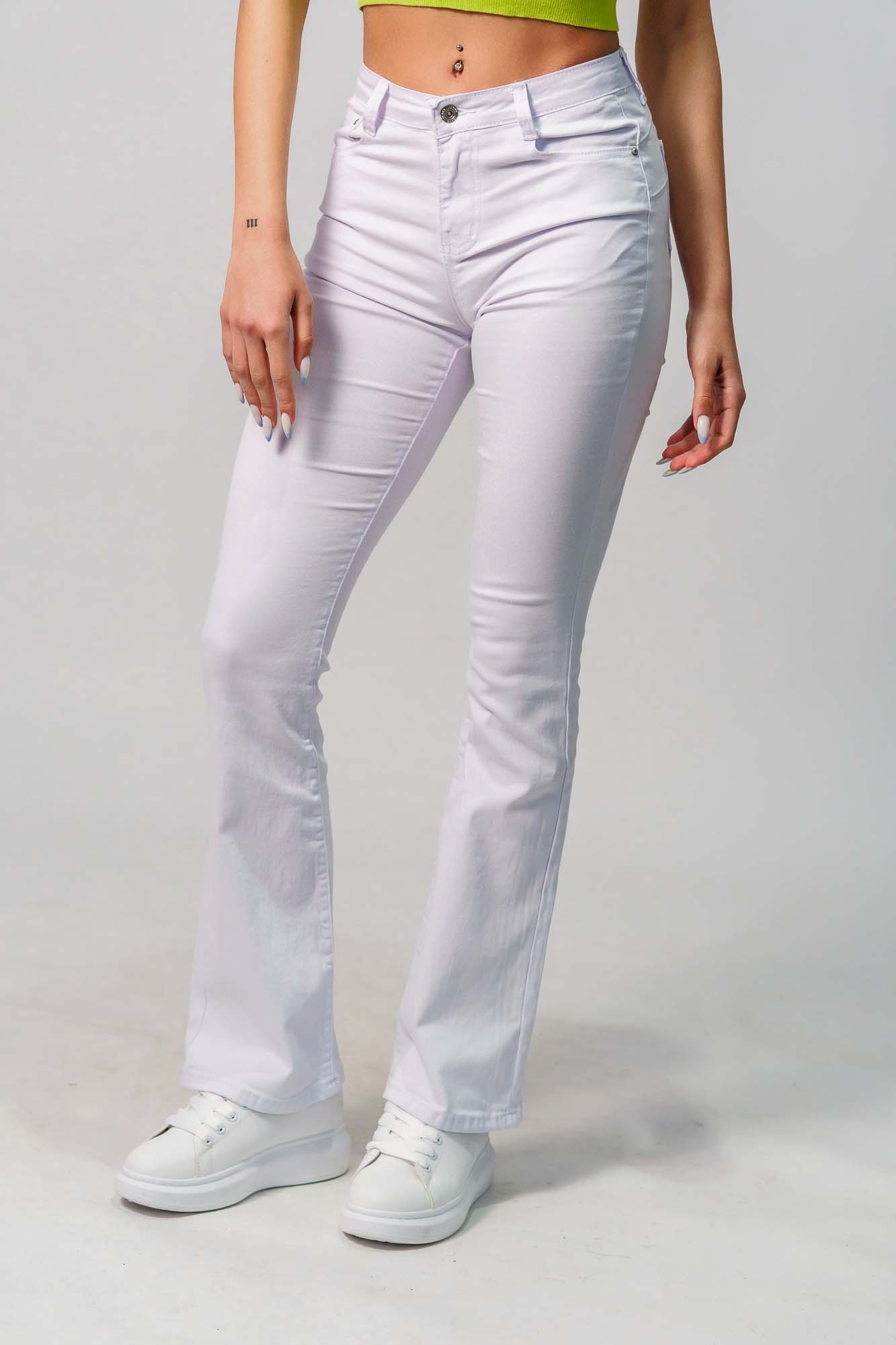 Λευκό τζιν καμπάνα